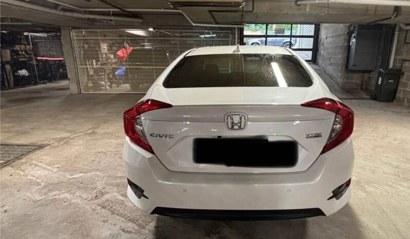 
								Used 2018 Honda Civic full									