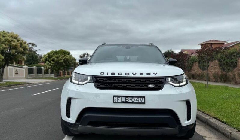 
								Used 2019 Land Rover Discovery full									