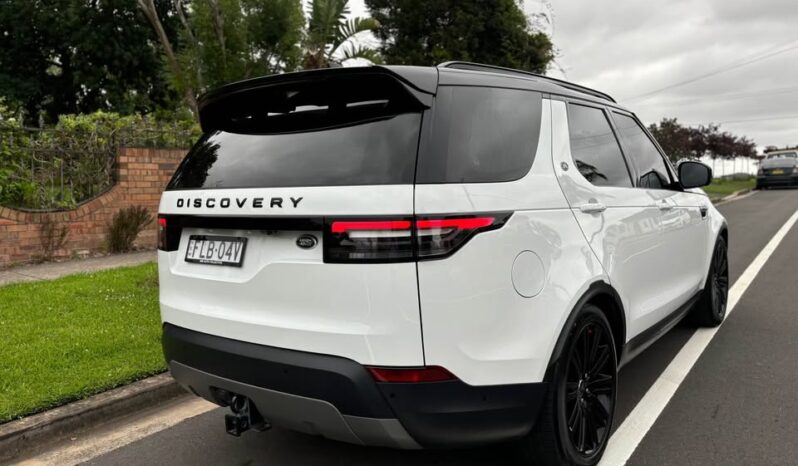 
								Used 2019 Land Rover Discovery full									