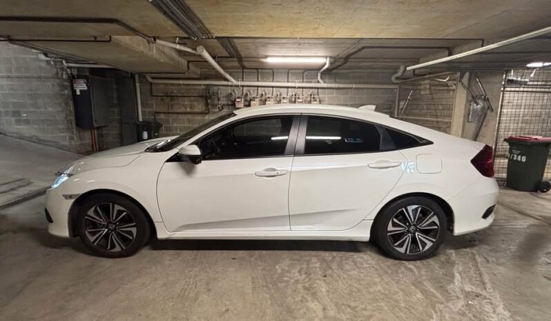 
								Used 2018 Honda Civic full									