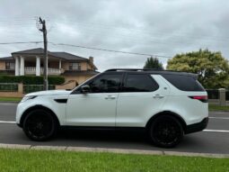 
										Used 2019 Land Rover Discovery full									